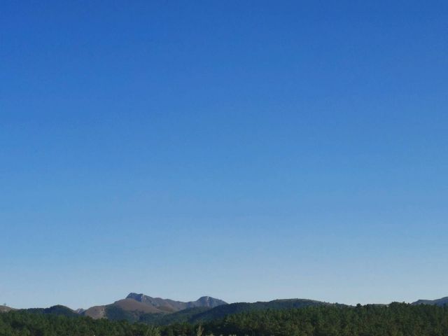 傍晚群山-圖片來(lái)源編輯網(wǎng)